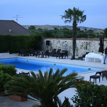 Genny 4* アルタムラ