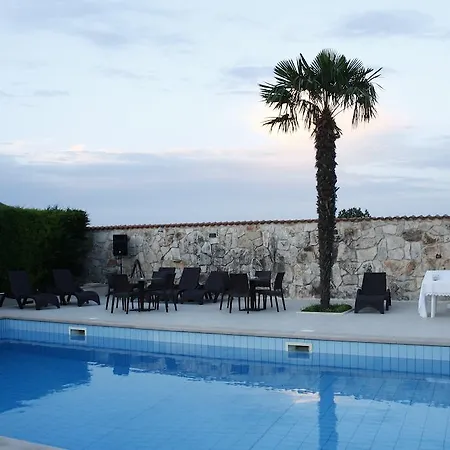 Genny 4* אלטאמורה