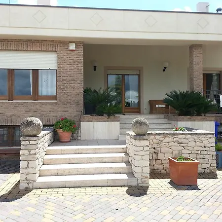 Genny לינה וארוחת בוקר