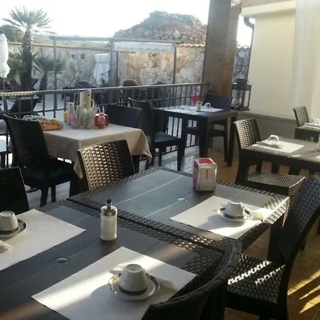 ベッド・アンド・ブレックファスト Genny 4*